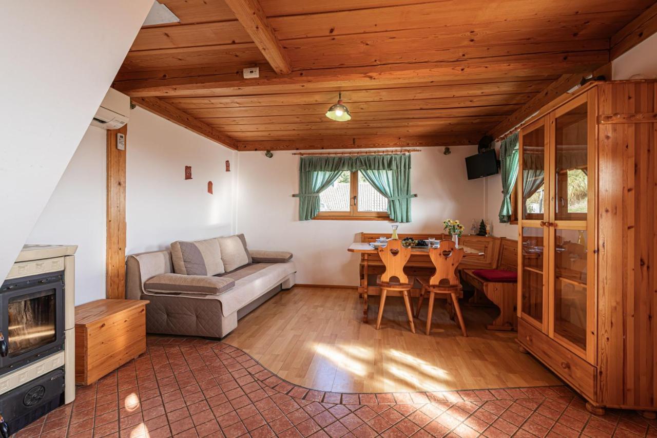 Vineyard Chalet Hansel And Gretel - Happy Rentals Otočec Zewnętrze zdjęcie